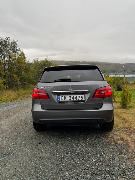 Mercedes-Benz B-Electric 15 of 30
