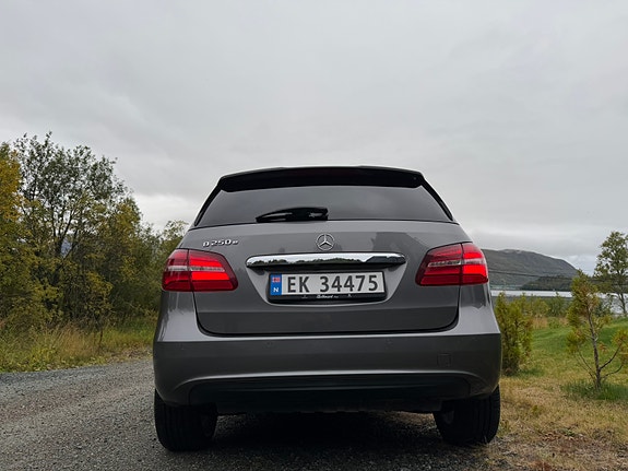 Mercedes-Benz B-Electric 13 of 30