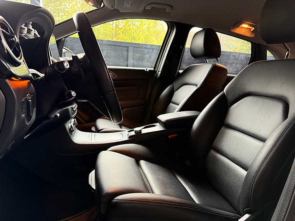 Mercedes-Benz B-Electric 25 of 30