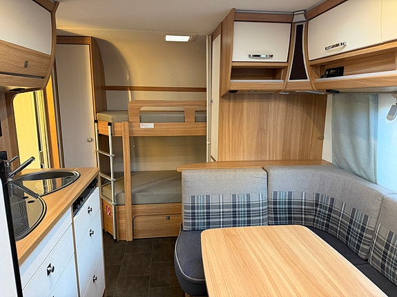Dethleffs Camper 560 FMK m/Isocamp 8 of 23