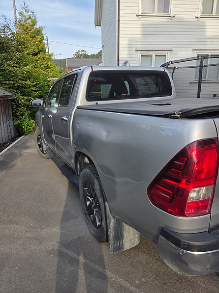 Toyota HiLux 8 of 20