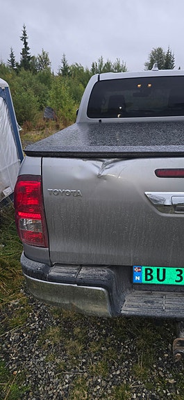 Toyota HiLux 15 of 20
