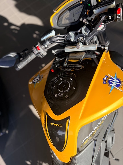 MV Agusta Brutale 800 Dragster rr 13 of 21