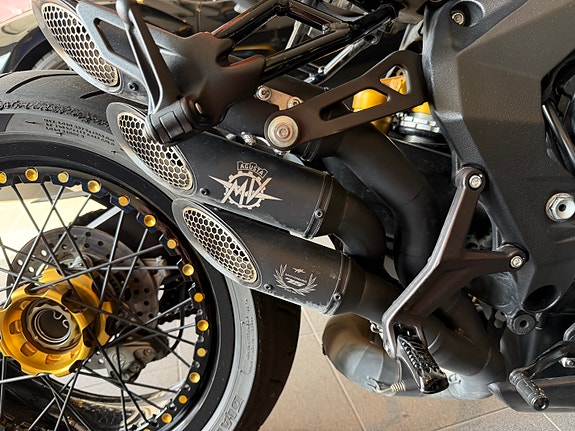 MV Agusta Brutale 800 Dragster rr 5 of 21