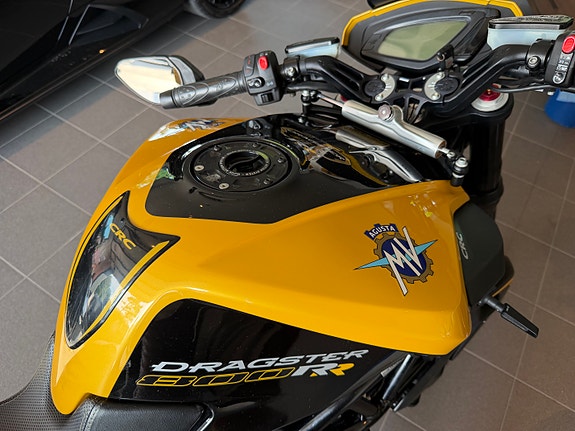MV Agusta Brutale 800 Dragster rr 7 of 21