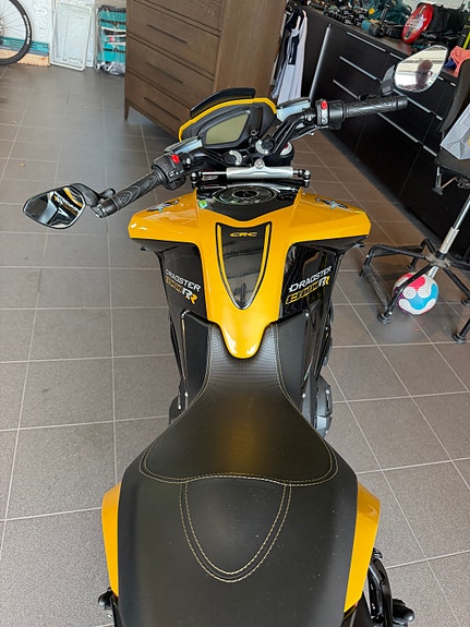 MV Agusta Brutale 800 Dragster rr 10 of 21