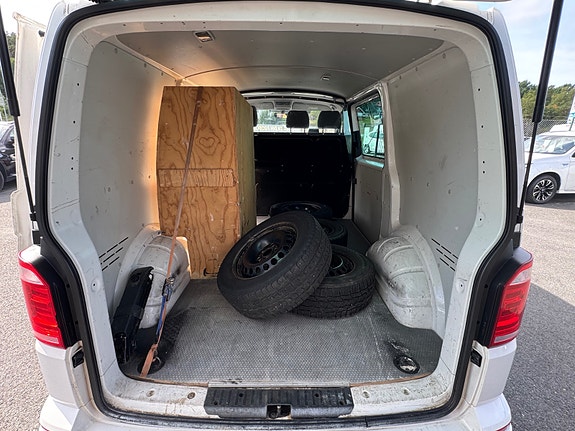 Volkswagen Transporter 15 of 30