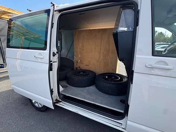 Volkswagen Transporter 17 of 30