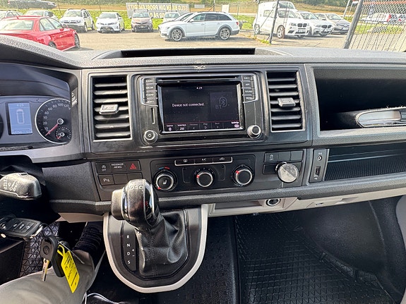 Volkswagen Transporter 24 of 30
