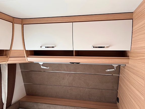 Dethleffs 560 FMK Camper med Aircondition & ryggekamera 25 of 27