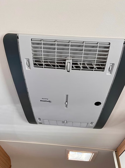 Dethleffs 560 FMK Camper med Aircondition & ryggekamera 12 of 27