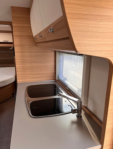 Dethleffs 560 FMK Camper med Aircondition & ryggekamera 10 of 27