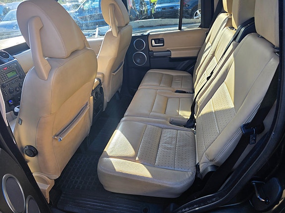 Land Rover Discovery 20 of 27