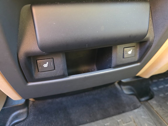 Land Rover Discovery 21 of 27