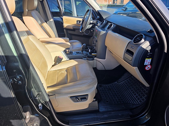 Land Rover Discovery 24 of 27