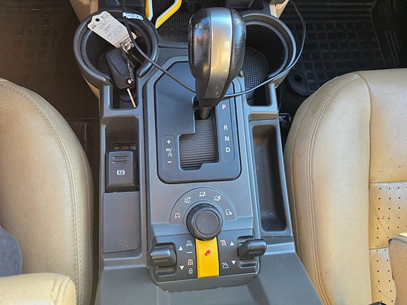 Land Rover Discovery 19 of 27