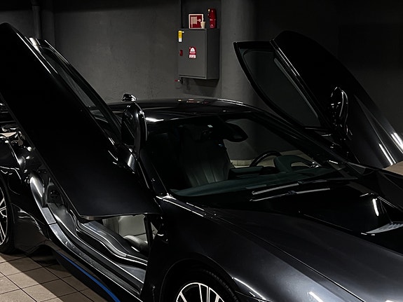 BMW i8 14 of 30