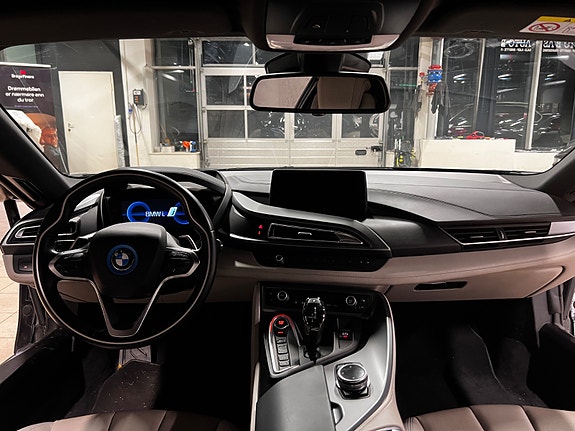 BMW i8 20 of 30