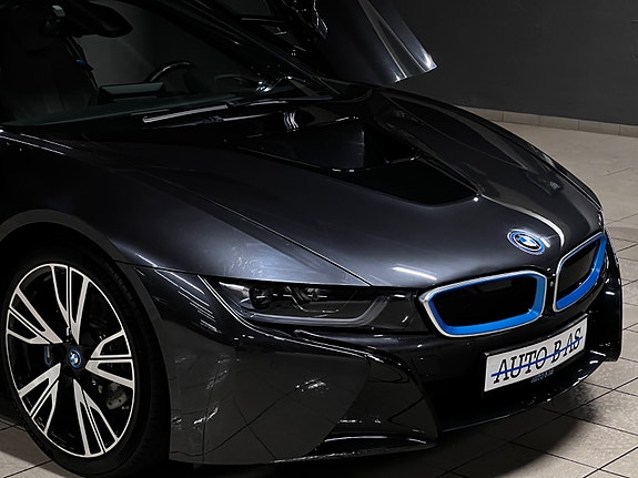 BMW i8 11 of 30