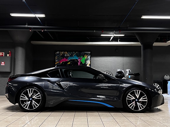 BMW i8 6 of 30