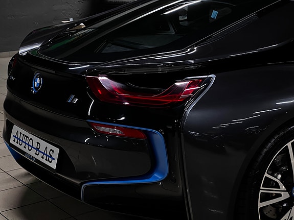 BMW i8 9 of 30