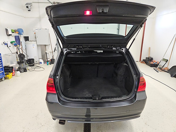 BMW 320d 6 of 30