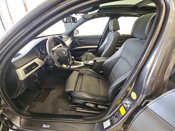 BMW 320d 27 of 30