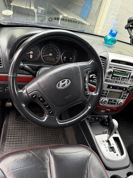 Hyundai Santa Fe 12 of 15