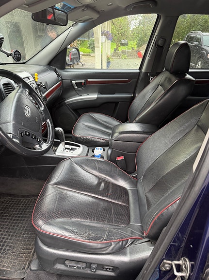 Hyundai Santa Fe 9 of 15