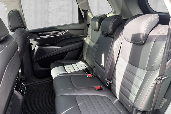 Maxus Euniq 6 17 of 19
