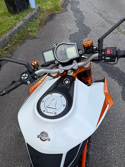 KTM 1290 Super Duke R 8 of 8