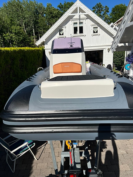 BRIG Eagle 8 2020 med 300 hk/ kun 240 timer. Tiki henger m/elektrisk vinsj 3 of 30