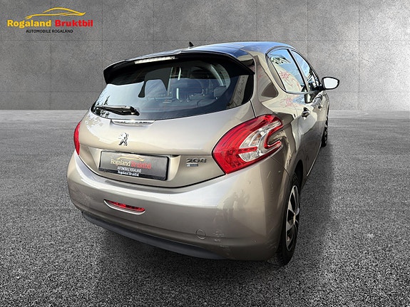 Peugeot 208 10 of 24