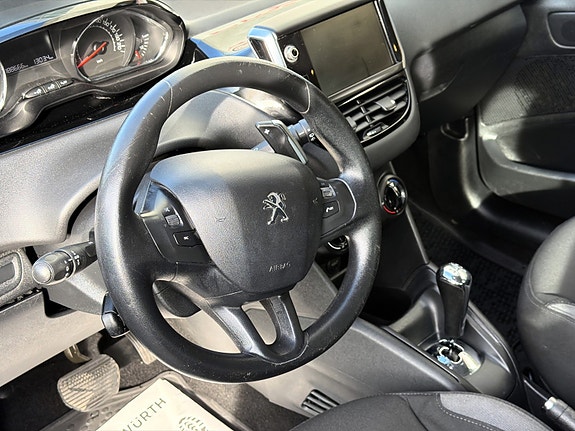 Peugeot 208 12 of 24