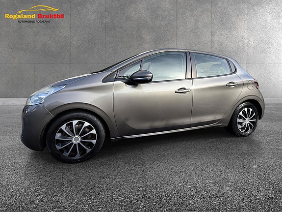 Peugeot 208 4 of 24