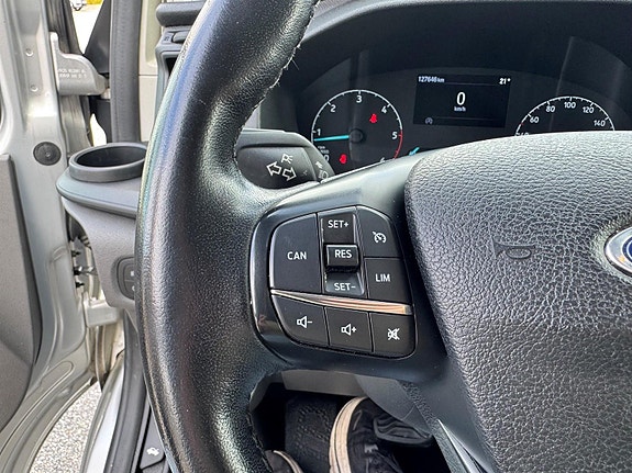 Ford Transit Custom 15 of 26