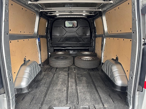 Ford Transit Custom 24 of 26