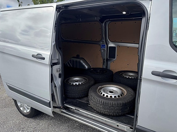 Ford Transit Custom 23 of 26