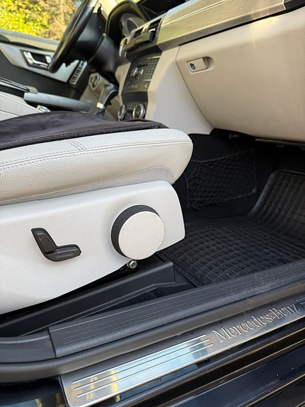 Mercedes-Benz GLK220 25 of 30