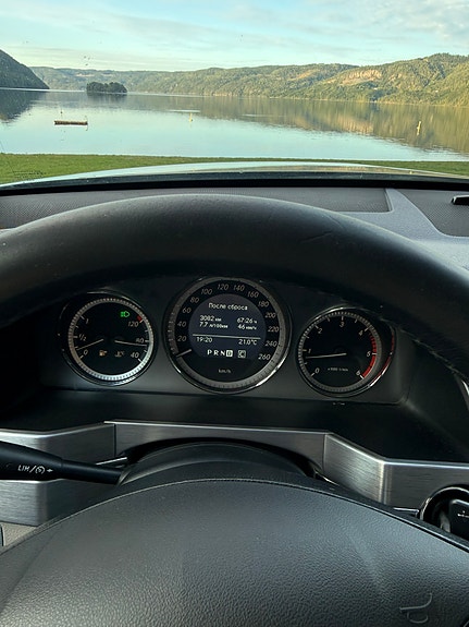 Mercedes-Benz GLK220 26 of 30