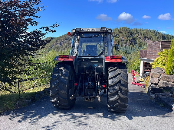 Massey Ferguson 4245 2 of 10