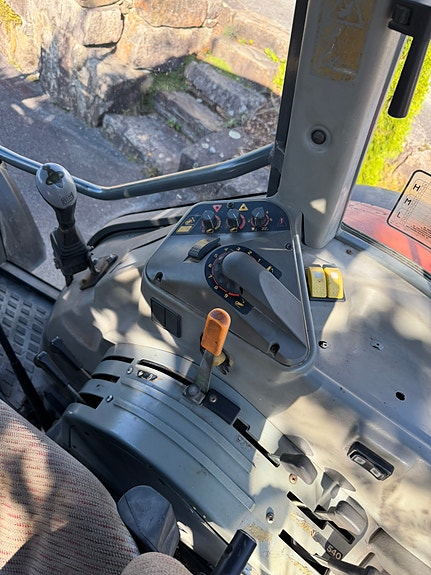 Massey Ferguson 4245 6 of 10