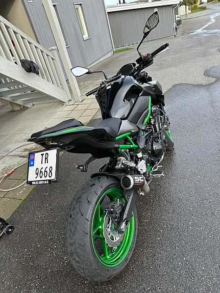 Kawasaki Z 900 5 of 13