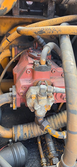 Kobelco K903B 8 of 14