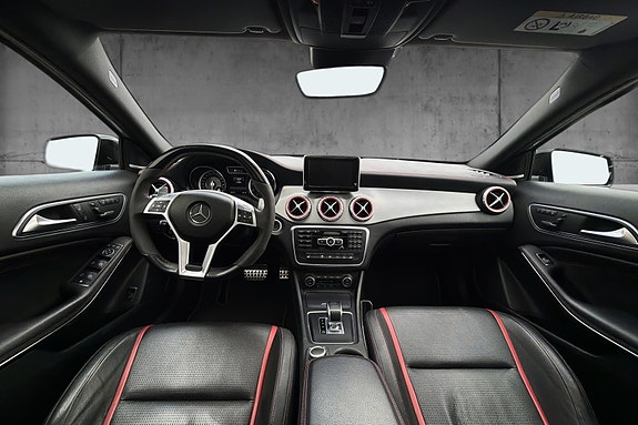 Mercedes-Benz GLA45 13 of 14