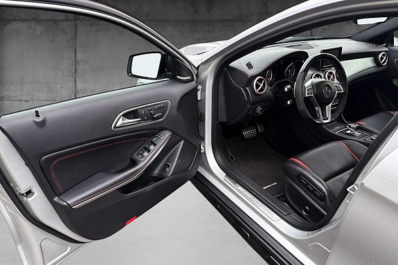 Mercedes-Benz GLA45 8 of 14