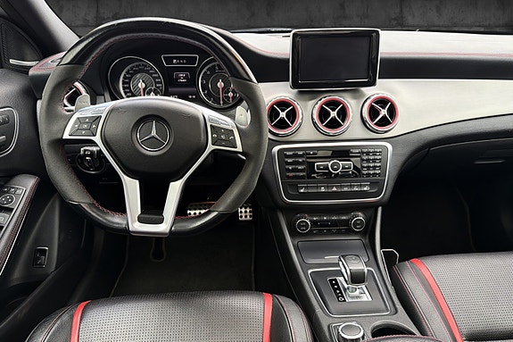 Mercedes-Benz GLA45 12 of 14
