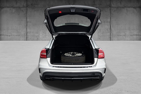 Mercedes-Benz GLA45 14 of 14