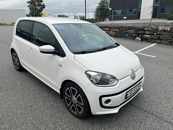 Volkswagen UP! 3 of 13