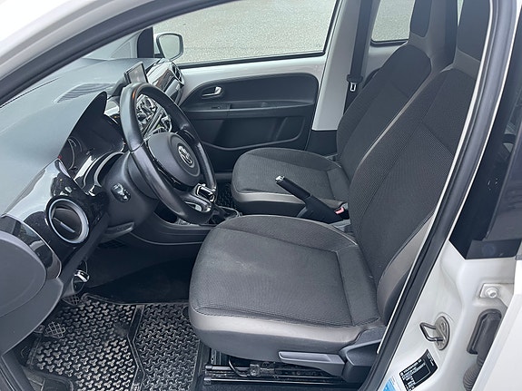 Volkswagen UP! 9 of 13